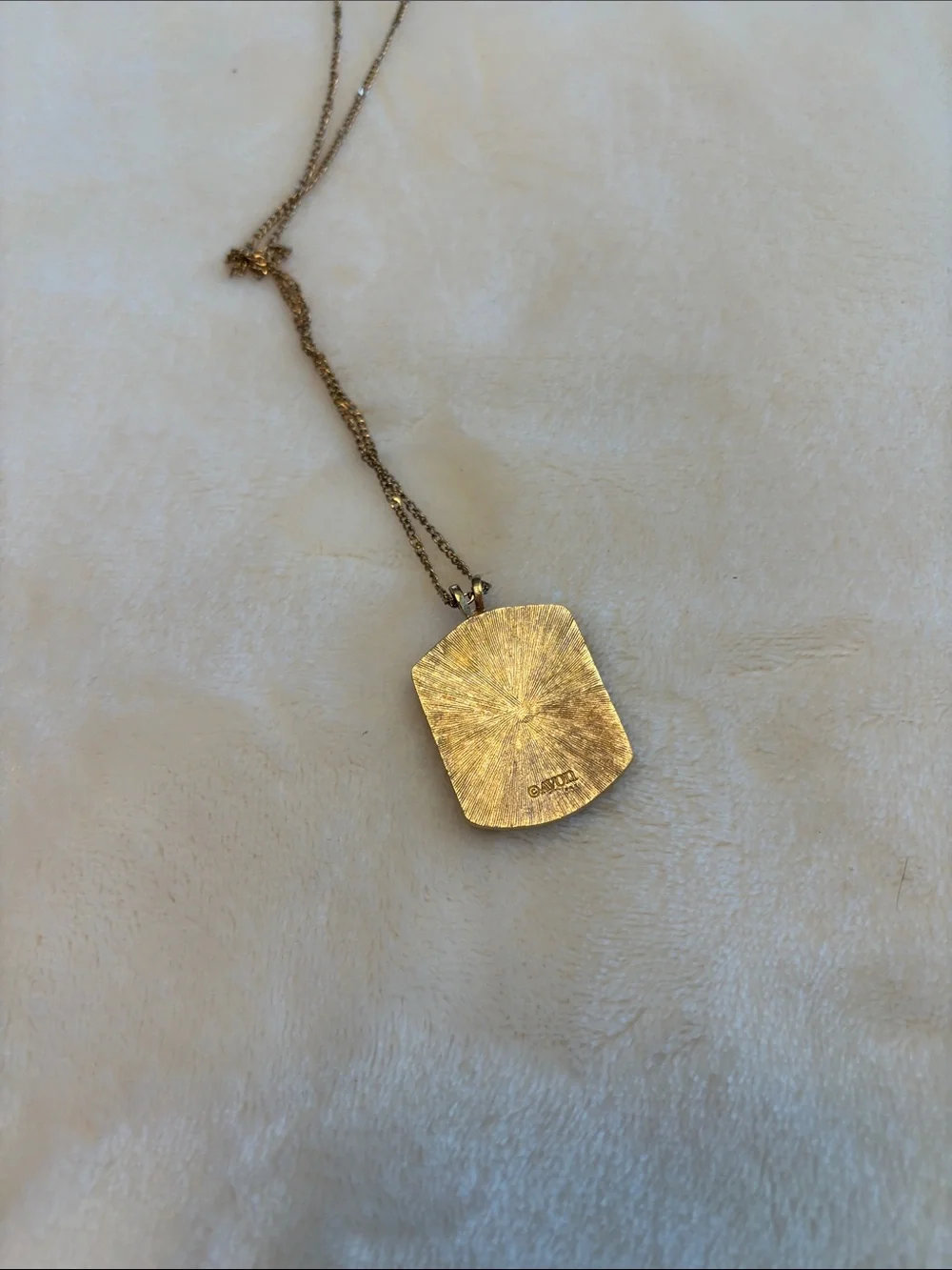 Vintage AVON Gold-Tone Heritage Gladiolas Floral Ceramic Pendant Necklace
